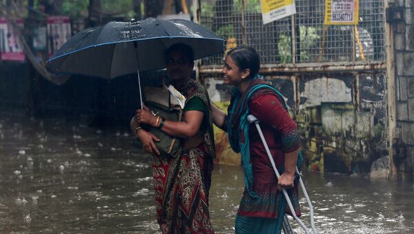 Lluvias monzónicas en la India - Sputnik Mundo