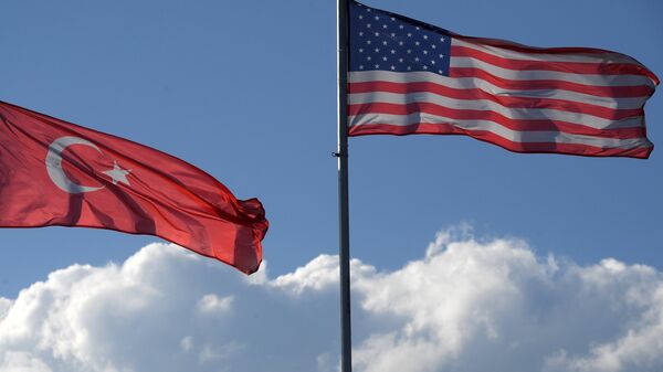 Las banderas de Turquía y EEUU (imagen referencial) - Sputnik Mundo