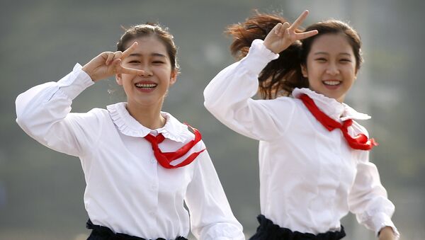 Adolescentes chinas, foto de archivo - Sputnik Mundo