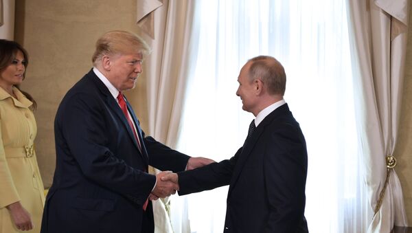 Donald Trump y Vladímir Putin - Sputnik Mundo