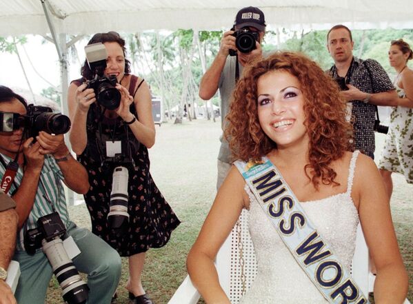 Miss Mundo 1998, Linor Abargil - Sputnik Mundo