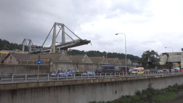 Se derrumba un puente de una autopista en Génova, Italia - Sputnik Mundo