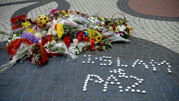 Homenaje a las víctimas del atentado en Las Ramblas de Barcelona - Sputnik Mundo
