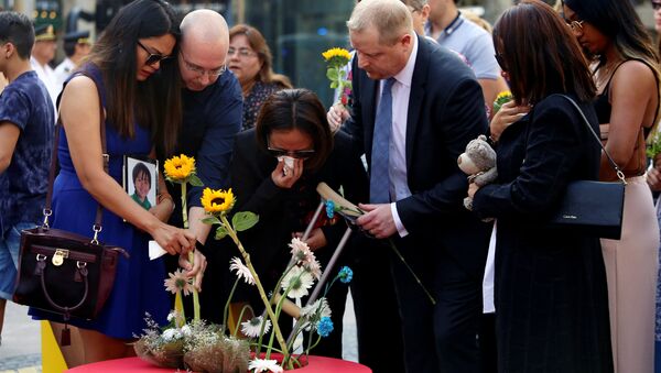 Homenaje a las víctimas del atentado en Barcelona - Sputnik Mundo