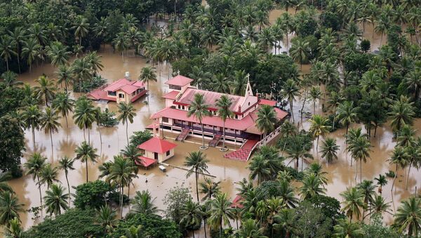 Zona inundada en Kerala, la India - Sputnik Mundo
