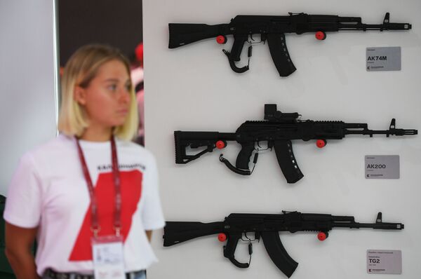 Más allá de las armas: el consorcio Kalashnikov presenta sus nuevas creaciones - Sputnik Mundo