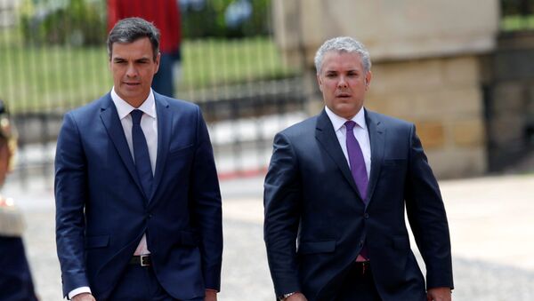 El presidente del Gobierno español, Pedro Sánchez, y el presidente de Colombia, Iván Duque - Sputnik Mundo