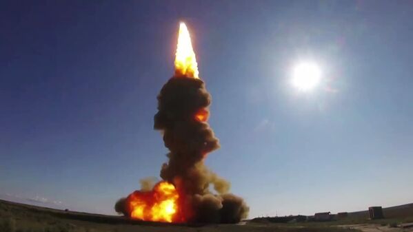 Así despega el nuevo (y enigmático) misil ruso - Sputnik Mundo