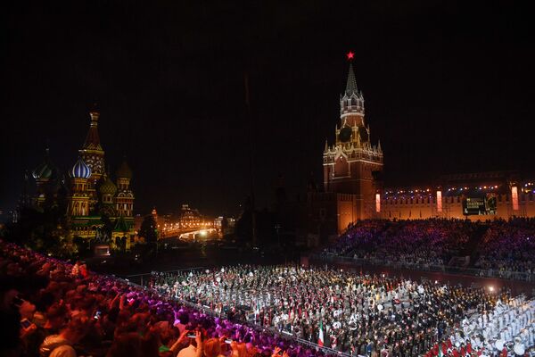 Así culminó el Festival Internacional de Música Militar Torre Spásskaya - Sputnik Mundo