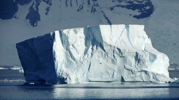 Un iceberg (imagen referencial) - Sputnik Mundo