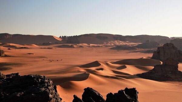 El desierto del Sahara (imagen ilustrativa) - Sputnik Mundo