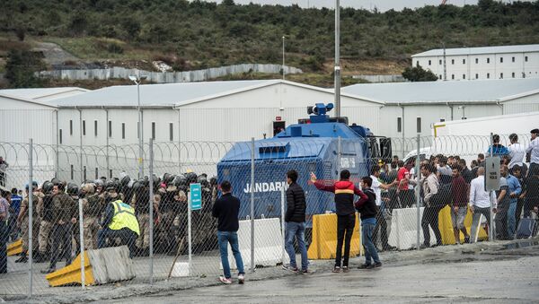 La policía turca detiene obreros de la construcción del nuevo aeropuerto de Estambul - Sputnik Mundo