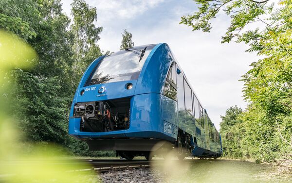 Coradia iLint es una alternativa a los trenes diésel convencionales en las líneas sin electrificación - Sputnik Mundo