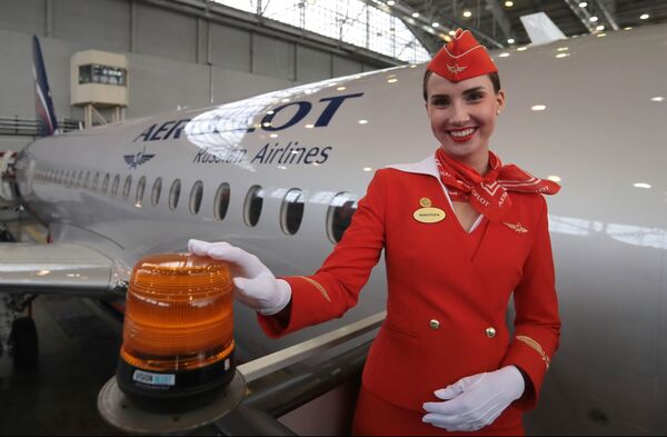 La empresa Aeroflot recibe el avión número 50 del Sukhoi Superjet 100 - Sputnik Mundo