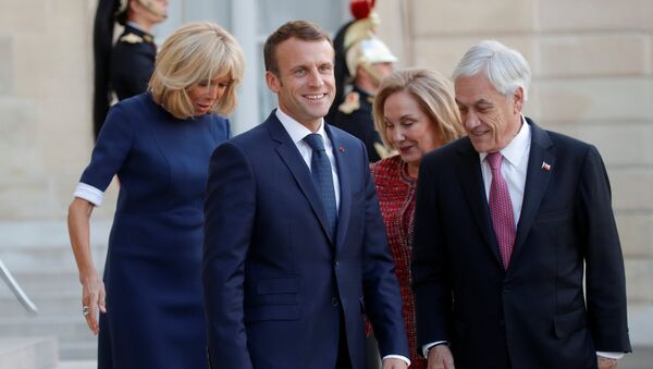 Emmanuel Macron, presidente de Francia y Sebastián Piñera, presidente de Chile - Sputnik Mundo