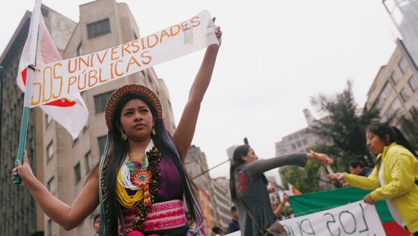Protestas de estudiantes en Bogotá, la capital de Colombia - Sputnik Mundo