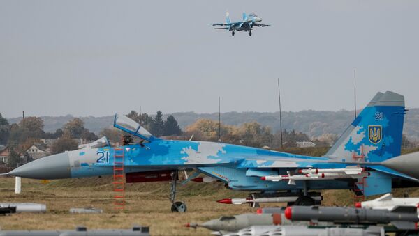 Un avión de combate Su-27 ucraniano - Sputnik Mundo