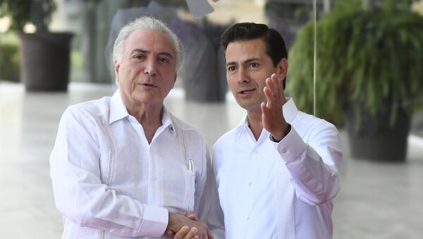 El presidente de Brasil, Michel Temer y el presidente saliente de México, Enrique Peña Nieto - Sputnik Mundo