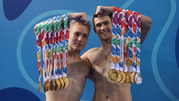Andrei Minakov y Kliment Kolesnikov, nadadores rusos - Sputnik Mundo