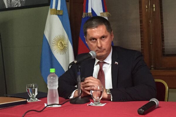 Embajador ruso en Argentina, Dmitry Feoktistov, durante la jornada realizada con motivo del décimo aniversario de la firma del acuerdo de asociación estratégica entre ambas naciones - Sputnik Mundo