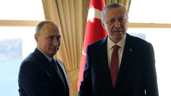 Presidente de Rusia, Vladímir Putin, y presidente de Turquía, Recep Tayyip Erdogan, en Estambul - Sputnik Mundo