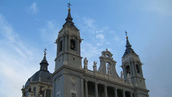 La catedral de La Almudena en Madrid - Sputnik Mundo