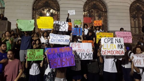Protestas contra el futuro Gobierno de Bolsonaro en Río de Janeiro - Sputnik Mundo
