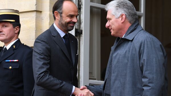 El primer ministro francés, Édouard Philippe, y el presidente de Cuba, Miguel Díaz-Canel, en París - Sputnik Mundo