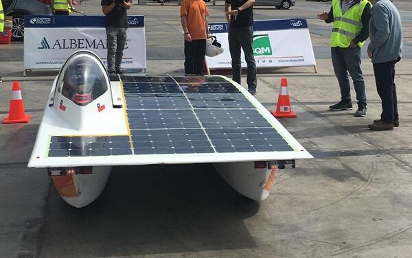 El vehículo solar Punch II, ganador de la Carrera Solar Atacama - Sputnik Mundo