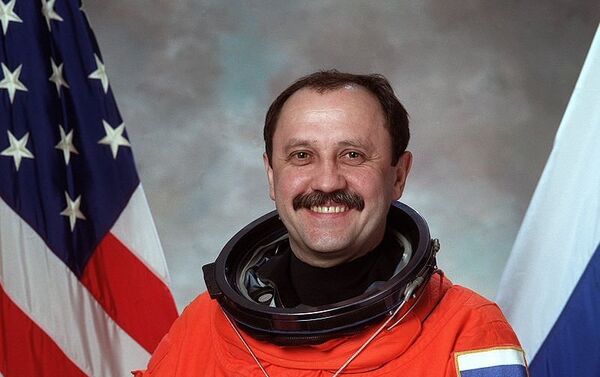 El cosmonauta ruso Yuri Usachov - Sputnik Mundo