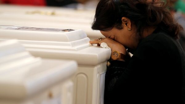 Despedida de las víctimas del ataque terrorista contra cristianos coptos en Egipto - Sputnik Mundo