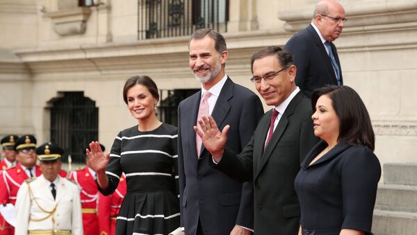 Los reyes de España,  Letizia y Felipe VI, y el presidente de Perú, Martín Vizcarra, y su esposa Maribel Díaz - Sputnik Mundo