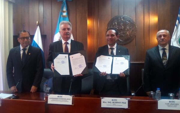 Rusia y Guatemala sellan cooperación enrte dos universidades - Sputnik Mundo