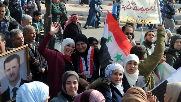 Los habitantes de Deraa celebran su liberación de los terroristas - Sputnik Mundo