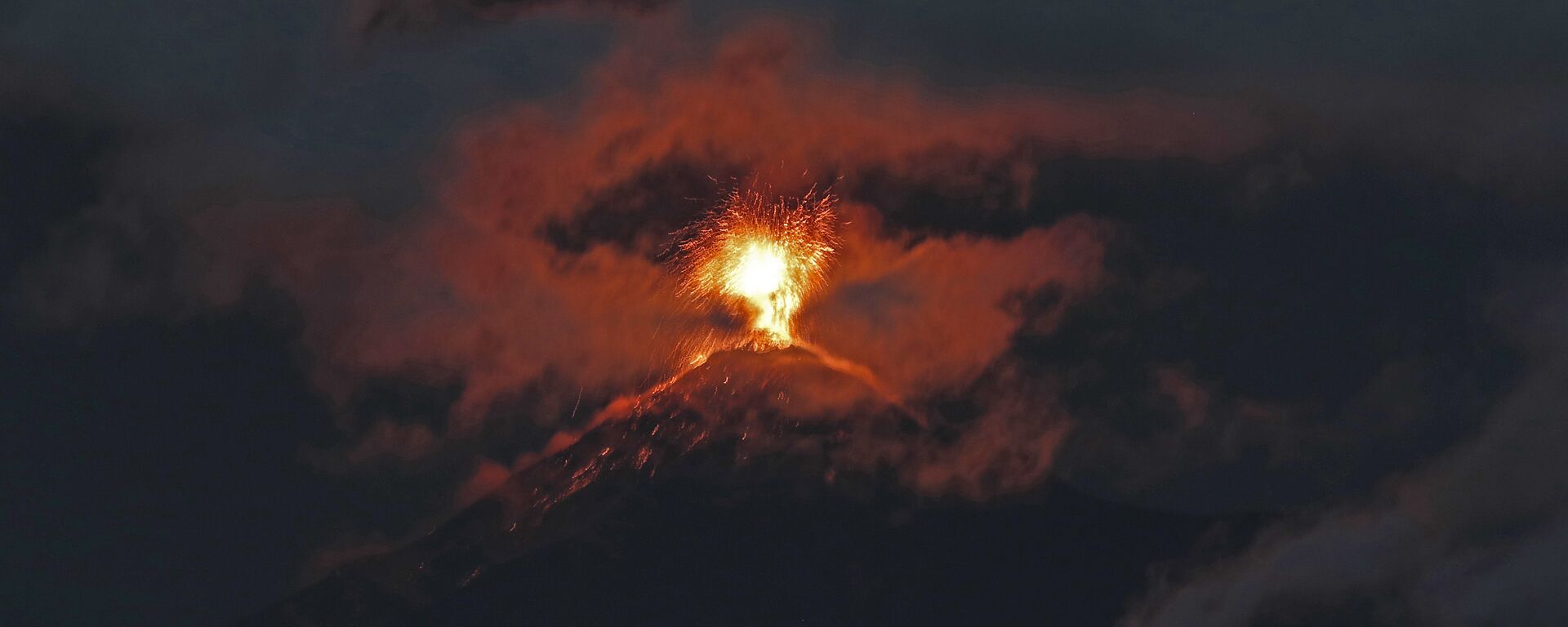 Erupción del volcán de Fuego en Guatemala (archivo) - Sputnik Mundo, 1920, 23.09.2021