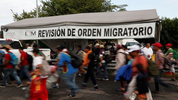 Migrantes latinoamericanos en México - Sputnik Mundo