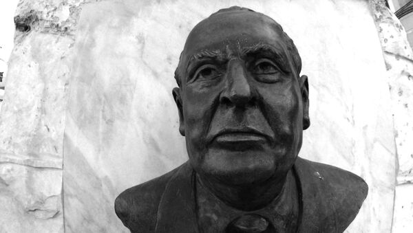 El busto de Gilberto Bosques, un diplomático mexicano - Sputnik Mundo