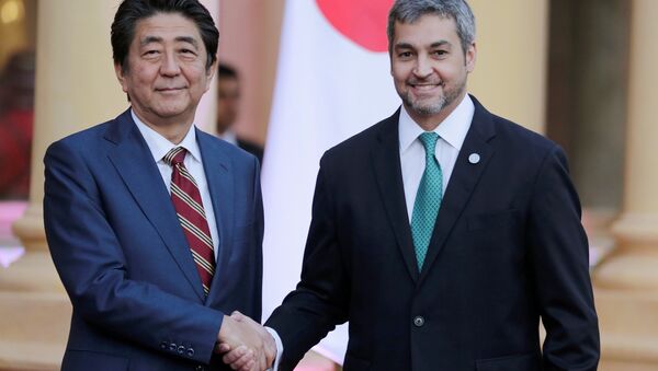 El primer ministro de Japón, Shinzo Abe, y el presidente de Paraguay, Mario Abdo Benítez - Sputnik Mundo