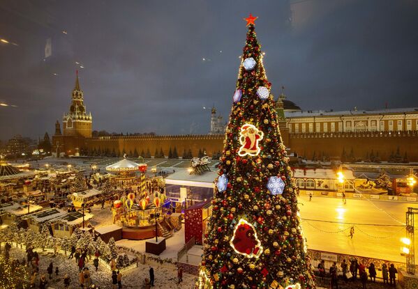 Los árboles de Navidad más insólitos e impresionantes del mundo - Sputnik Mundo