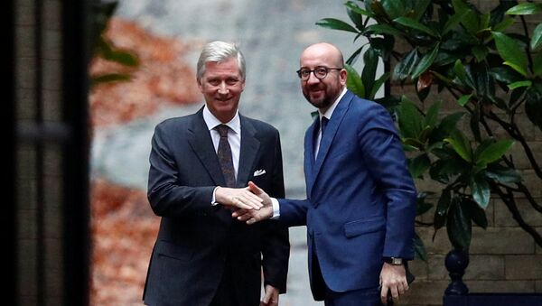 El Rey Felipe de Bélgica y el primer ministro belga, Charles Michel - Sputnik Mundo