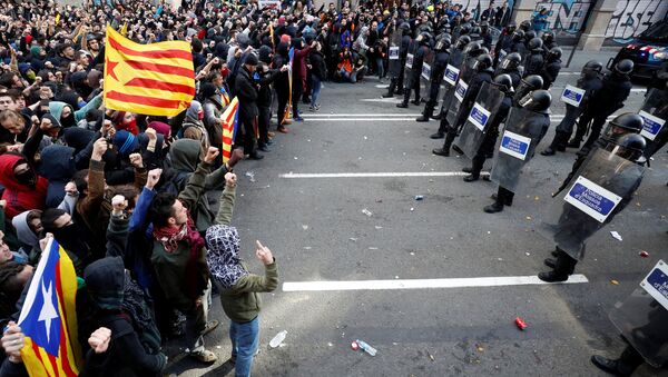 Las protestas del 21D en Barcelona, Cataluña - Sputnik Mundo