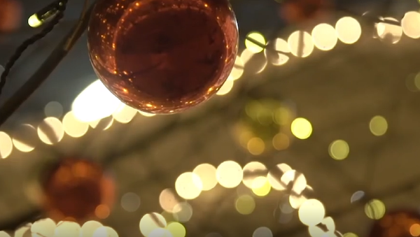 Al son de la Navidad: militares rusos hacen vibrar a la Plaza Roja con una mítica canción - Sputnik Mundo