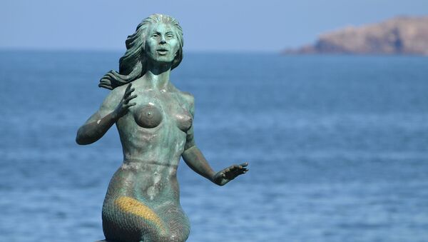 Una escultura de Sirena (imagen referencial) - Sputnik Mundo
