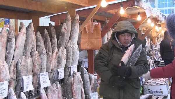 Este mercado a cielo abierto en Siberia es quizás el más frío del mundo. - Sputnik Mundo