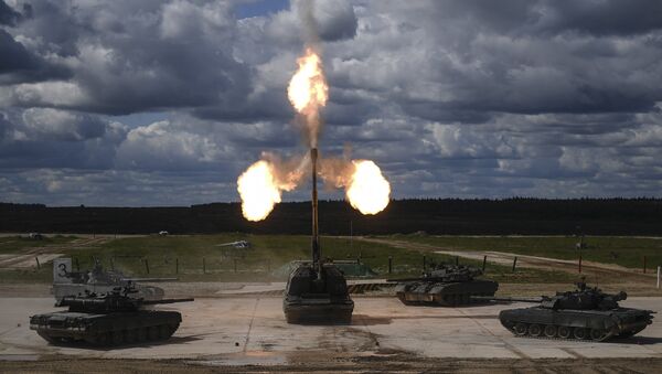 Los tanques T-90 y el obús autopropulsado Msta-S - Sputnik Mundo