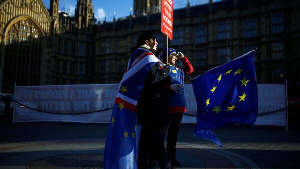 Protestas anti-Brexit cerca del Parlamenrto británico - Sputnik Mundo