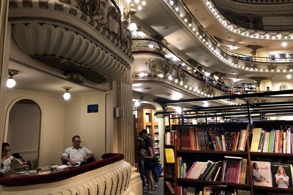 El Ateneo, la librería más linda del mundo. Buenos Aires, Argentina - Sputnik Mundo
