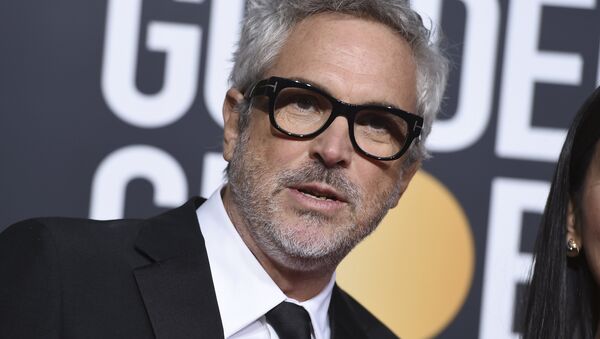 Alfonso Cuarón, cineasta mexicano, ante de la 76 entrega de los premios Globo de Oro, el 6 de enero de 2019 - Sputnik Mundo
