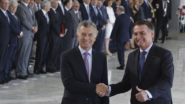 El presidente de Argentina, Mauricio Macri, con su par brasileño, Jair Bolsonaro (archivo) - Sputnik Mundo