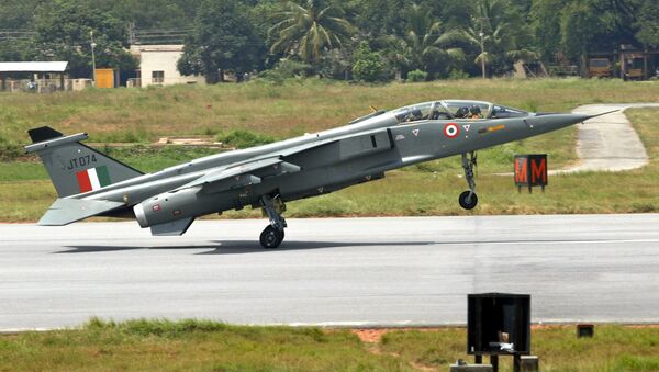 Un avión de combate Jaguar de la Fuerza Aérea India - Sputnik Mundo